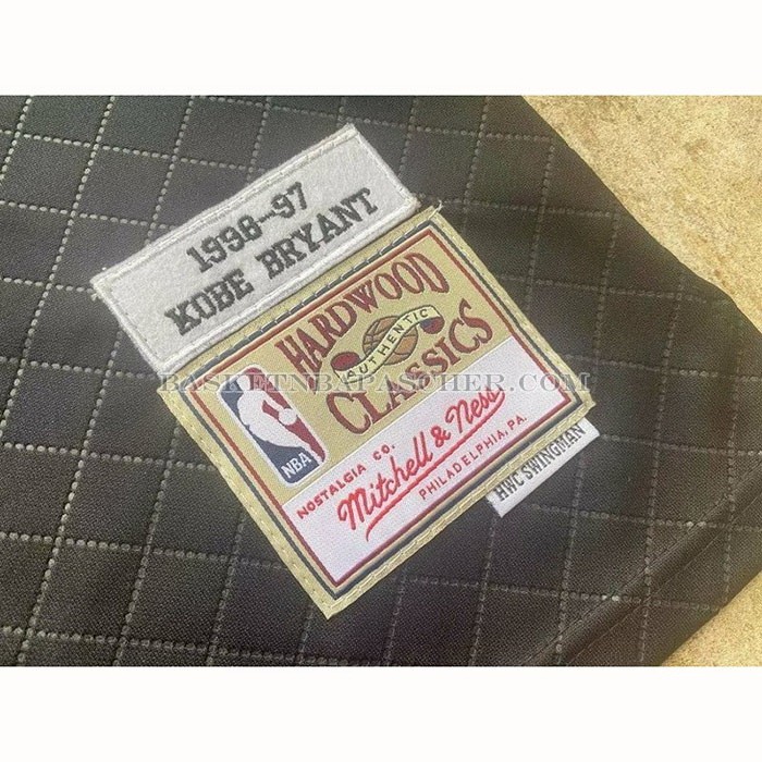 Maillot Los Angeles Lakers Kobe Bryant NO 8 Mitchell & Ness 1996-97 Noir